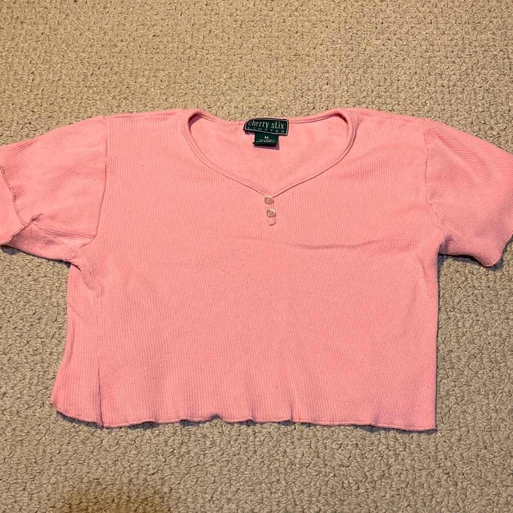Vintage 90’s cropped shirt. Size M